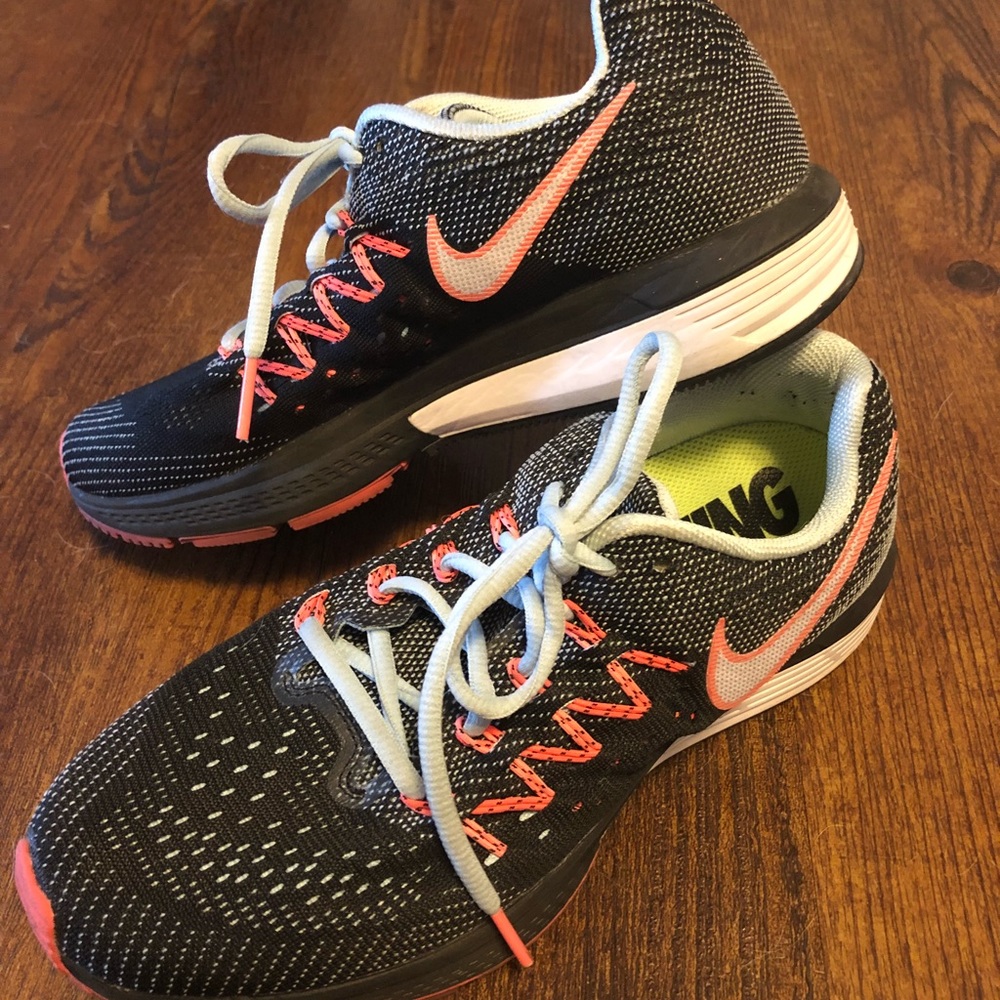 NIKE running shoes blue and orange size 7.5